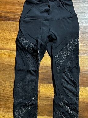 Lululemon Wunder Under Lace Mesh Dance leggings size 4
